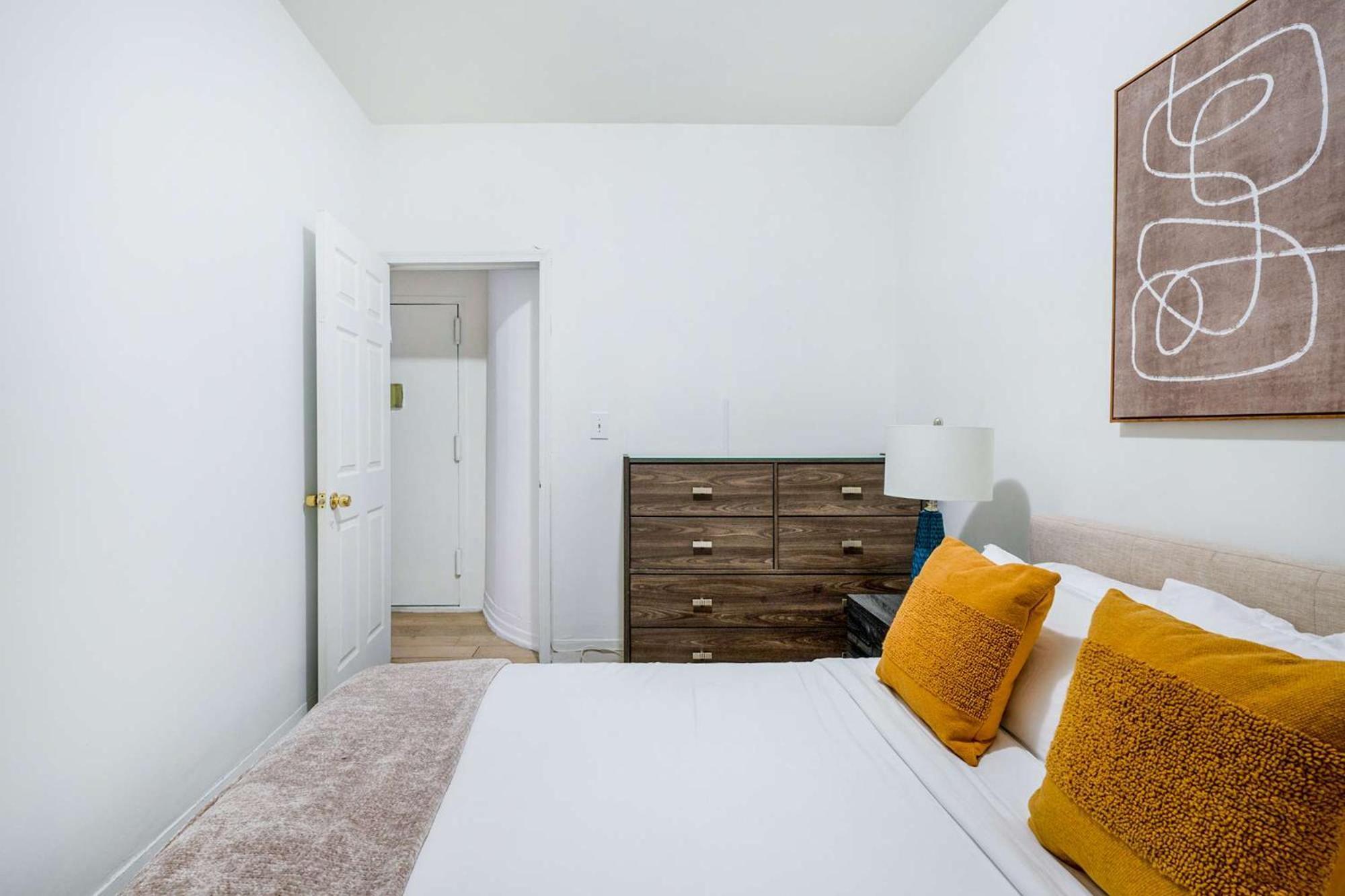 428-2W Newly Furnished Prime Location 2Br Sleeps 5 Apartment New York Exterior photo